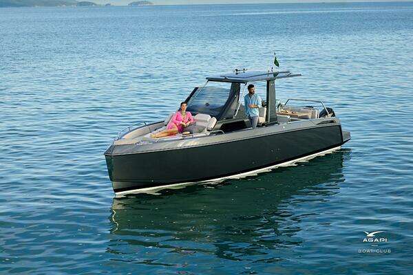 33-ft-Schaefer-2026-V33-AGAPI Toronto Ontario Canada  yacht for sale
