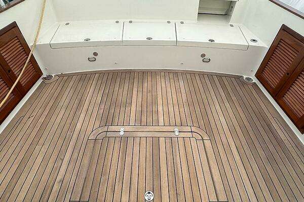 Photo of the 2002 San Juan 38 "Beach Music"