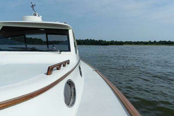 Photo of the 2002 San Juan 38 "Beach Music"