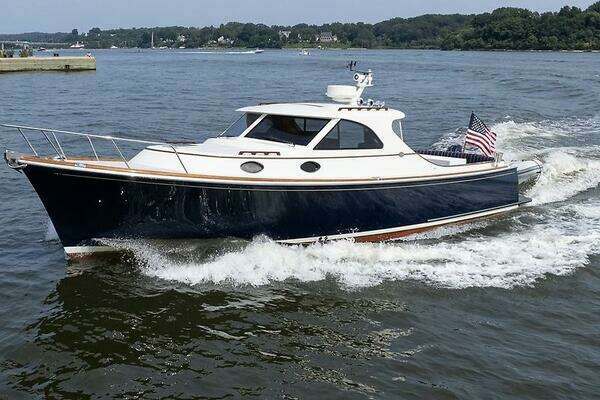 Photo of the 2002 San Juan 38 "Beach Music"