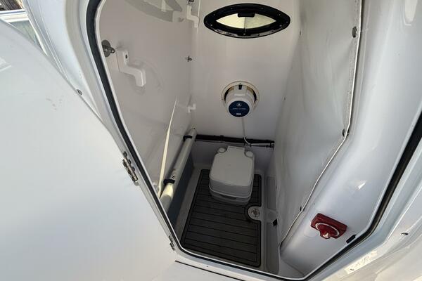 24ft Sportsman Yacht For Sale