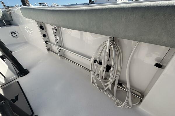 24ft Sportsman Yacht For Sale