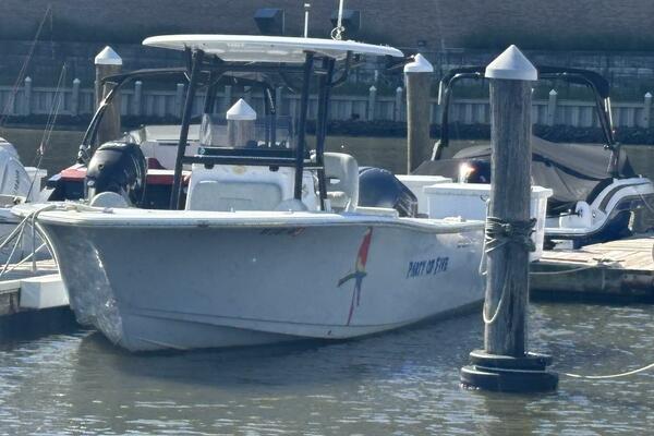 24ft Sportsman Yacht For Sale