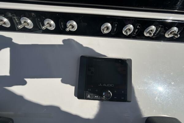 24ft Sportsman Yacht For Sale