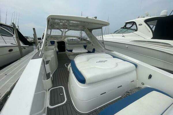 Photo of the 2006 Fountain 48 Express Cruiser