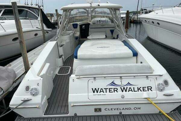 Photo of the 2006 Fountain 48 Express Cruiser