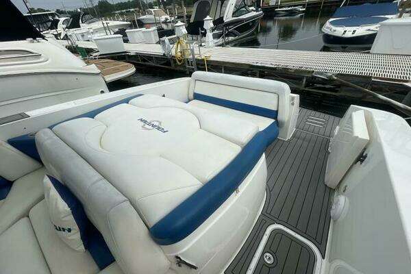 Photo of the 2006 Fountain 48 Express Cruiser