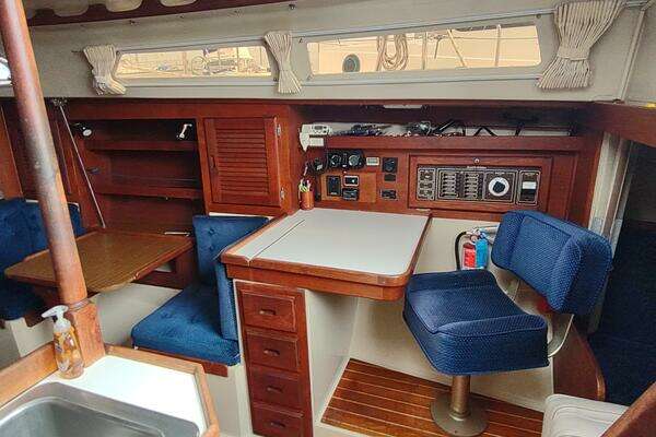 Catalina 36 Yacht For Sale