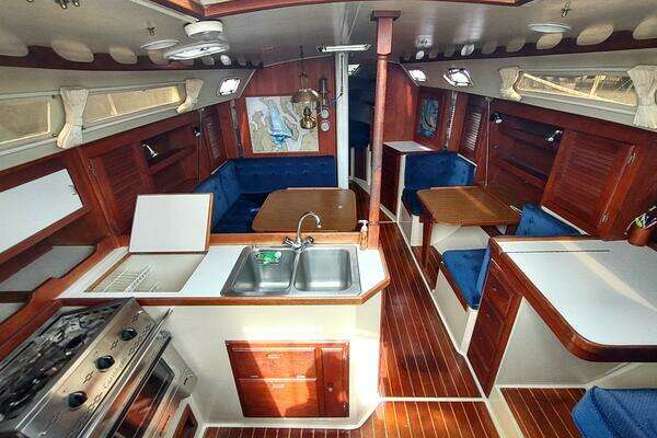 Catalina 36 Yacht For Sale