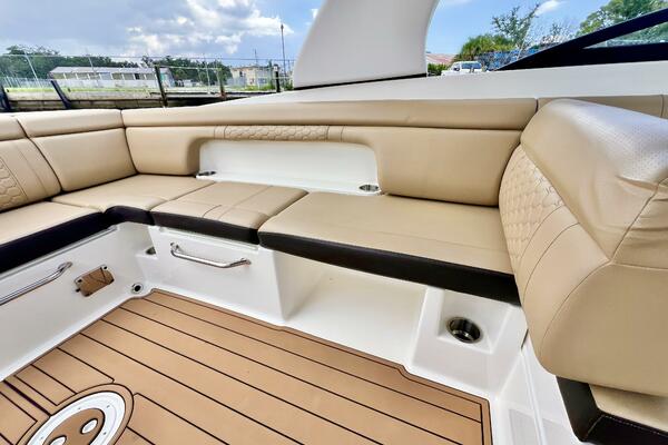 29ft Sea Ray Yacht For Sale