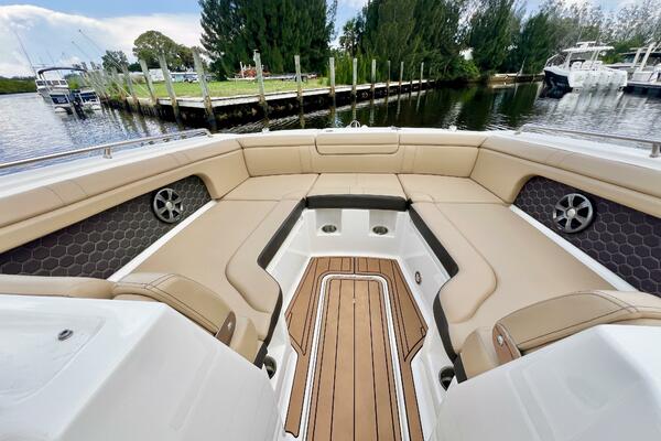 29ft Sea Ray Yacht For Sale