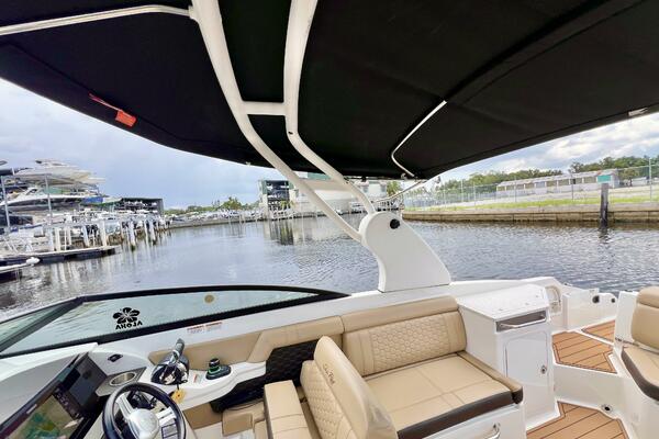 29ft Sea Ray Yacht For Sale