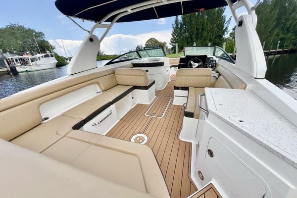 29ft Sea Ray Yacht For Sale