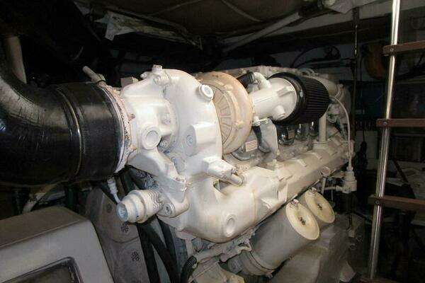 2003 Ferretti Yachts 59