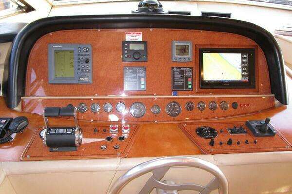 2003 Ferretti Yachts 59