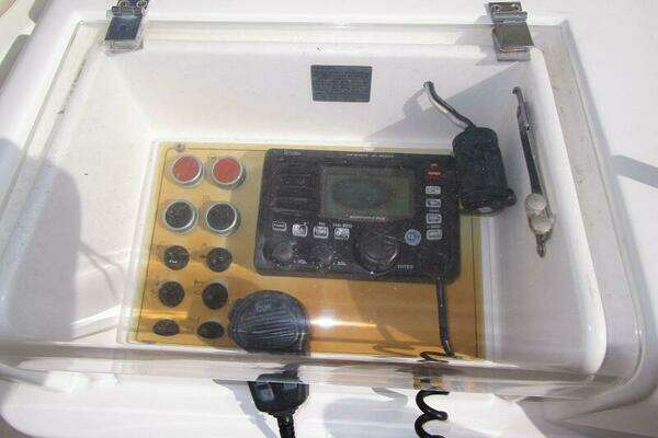 2003 Ferretti Yachts 59