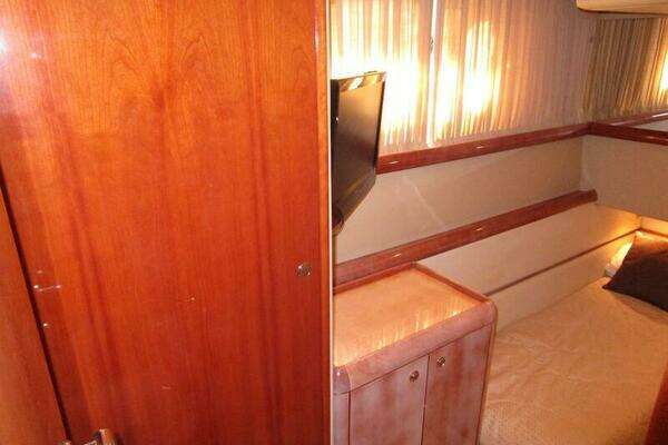 2003 Ferretti Yachts 59