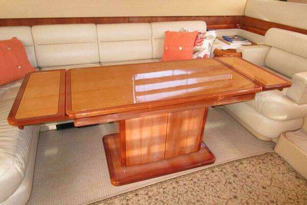 2003 Ferretti Yachts 59