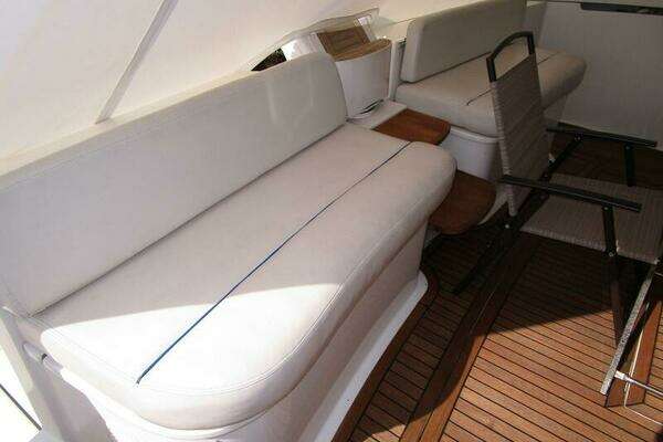 2003 Ferretti Yachts 59