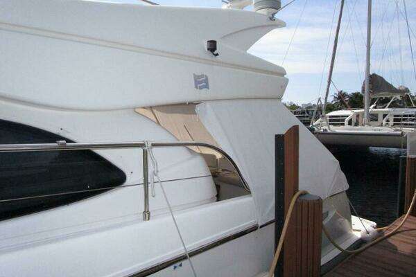 2003 Ferretti Yachts 59