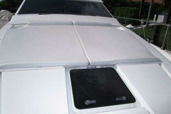 2003 Ferretti Yachts 59