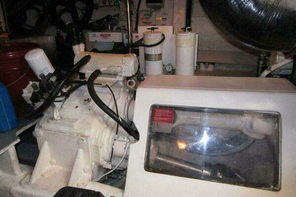 2003 Ferretti Yachts 59