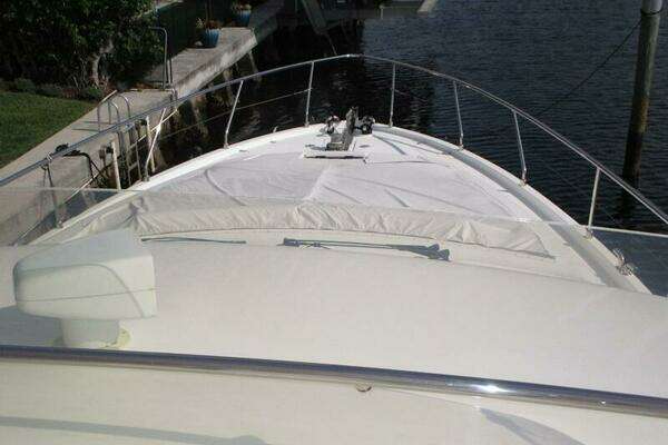 2003 Ferretti Yachts 59