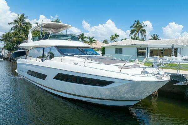 70-ft-Prestige-2018-680-Pompano Beach Florida United States yacht for sale