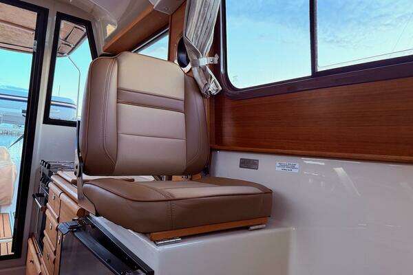 Ranger Tugs R-27 Yacht For Sale