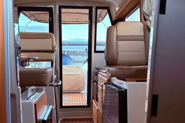 Ranger Tugs R-27 Yacht For Sale