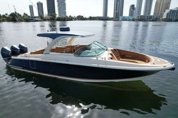 35-ft-Chris-Craft-2022-Launch 35 GT-Miami Florida United States yacht for sale