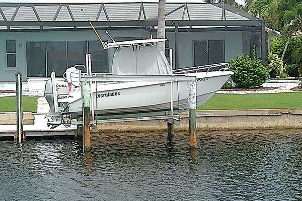 21-ft-Everglades-2008-210 CC-Punta Gorda Florida United States yacht for sale