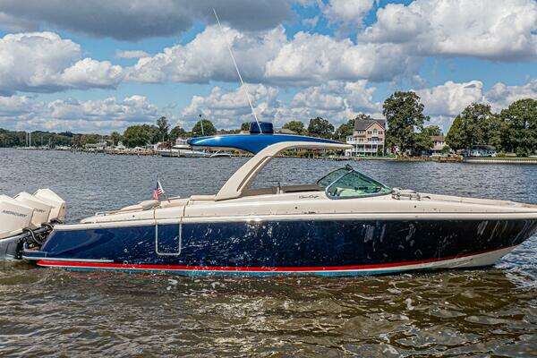 35' Chris-Craft