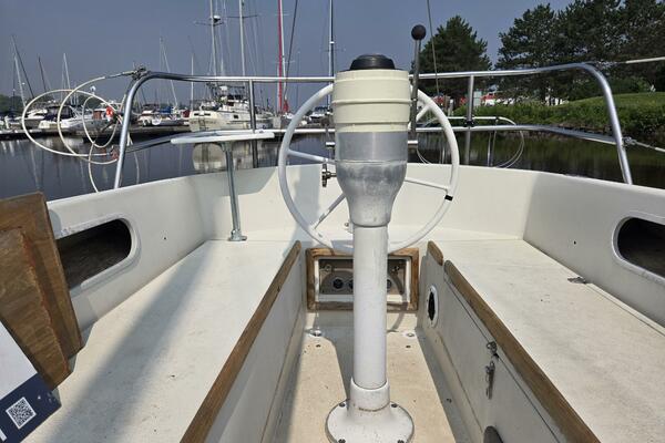 Oma Lisa 28ft Islander Yacht For Sale