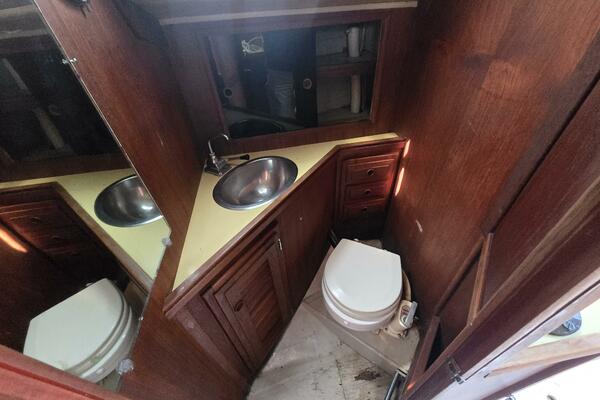 Oma Lisa 28ft Islander Yacht For Sale