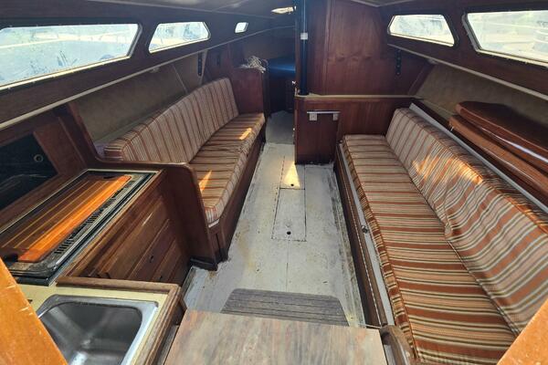 Oma Lisa 28ft Islander Yacht For Sale