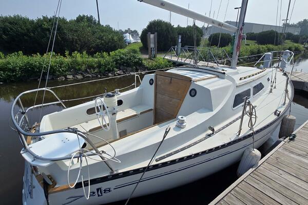Oma Lisa 28ft Islander Yacht For Sale
