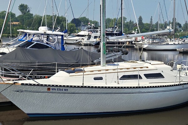 Oma Lisa 28ft Islander Yacht For Sale