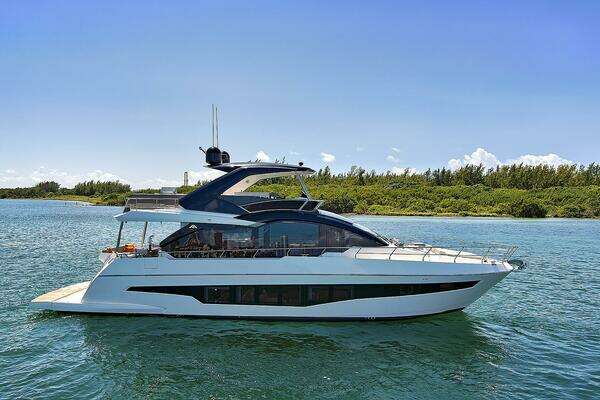 66-ft-Astondoa-2023-66 Flybridge-Smile-Miami Beach Florida United States yacht for sale