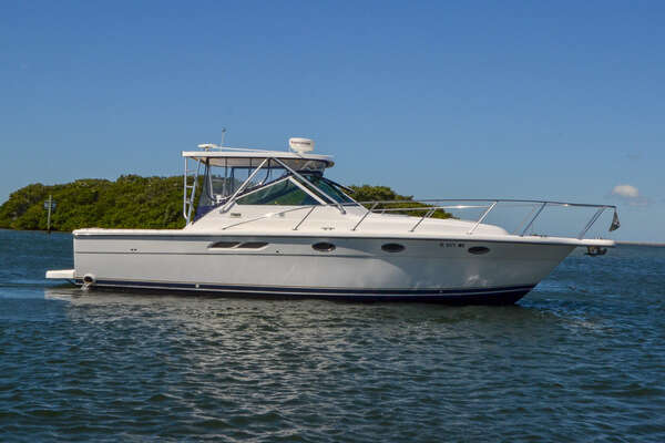 Photo of the 2003 Tiara Yachts 3100 Open LE "Pura Vida"