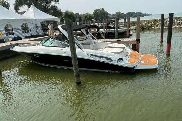 30-ft-Sea Ray-2011-300 SLX-Tecumseh  Ontario Canada yacht for sale