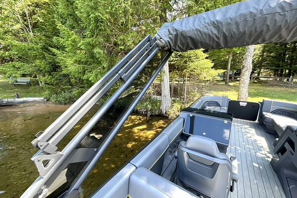 24ft Manitou Yacht For Sale