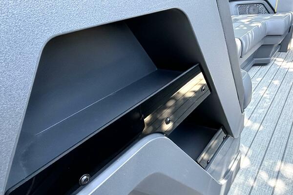 24ft Manitou Yacht For Sale