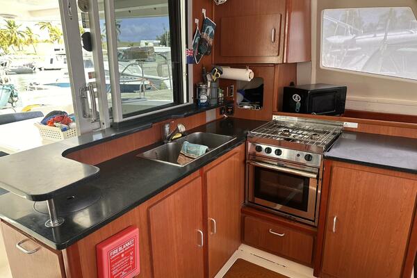 Inconceivable 44ft Leopard Yacht For Sale