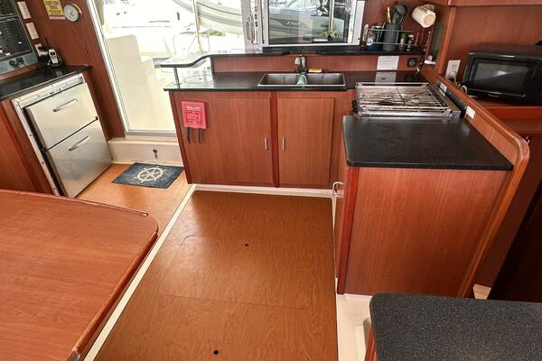 Inconceivable 44ft Leopard Yacht For Sale