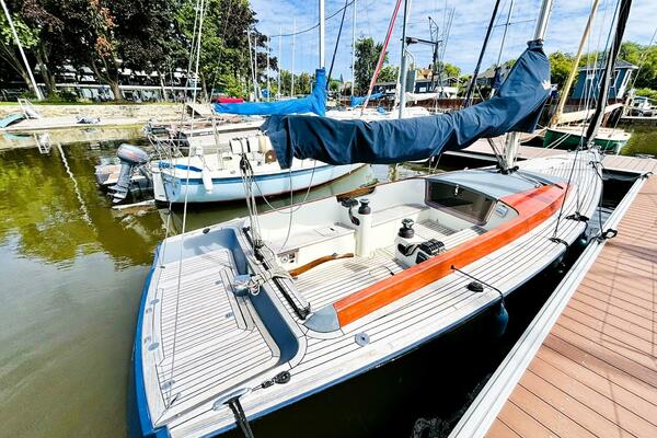 TOF 26ft Tofinou Yacht For Sale