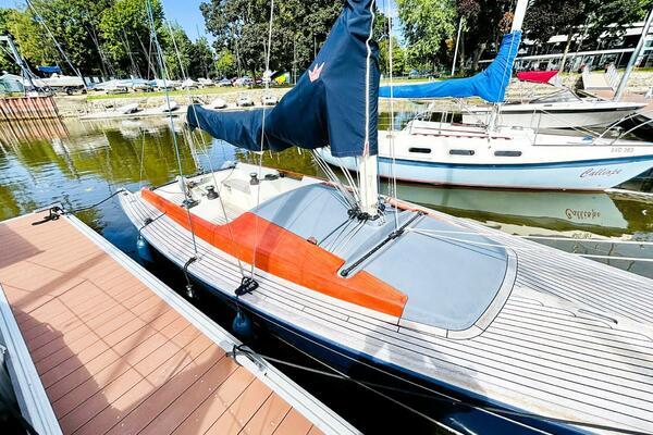 TOF 26ft Tofinou Yacht For Sale
