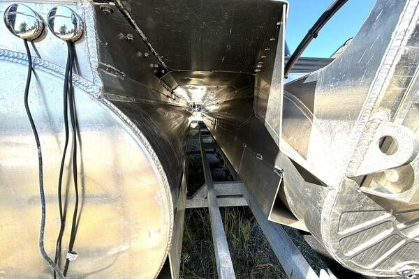 27ft Manitou Yacht For Sale