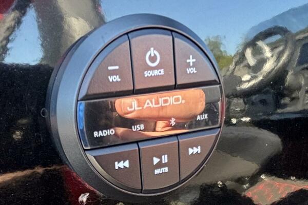 27ft Manitou Yacht For Sale