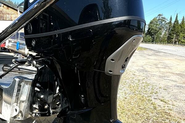 27ft Manitou Yacht For Sale